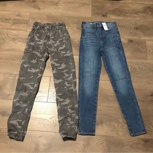American Eagle! 2 PAIR Size 00 Short Stretch Skinny Jeans and Gray  Camo Pants!